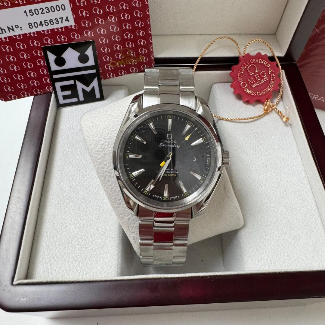 Seamaster Aqua Terra > 15.000 GAUSS (Black Dial in Yellow)