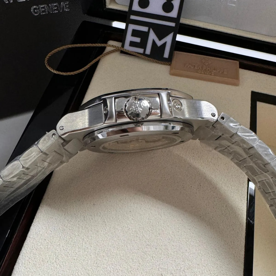 PP Nautilus Gray – Automatic