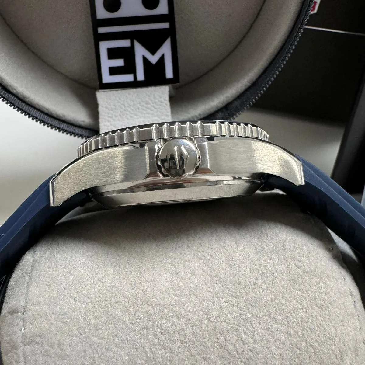 TH Aquaracer Blue Chronometer 300M Rubber Strap