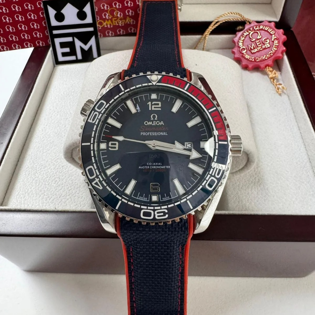 Seamaster Planet Ocean “Co-Axial Master Chronometer” – Blue/Red | Textile Strap