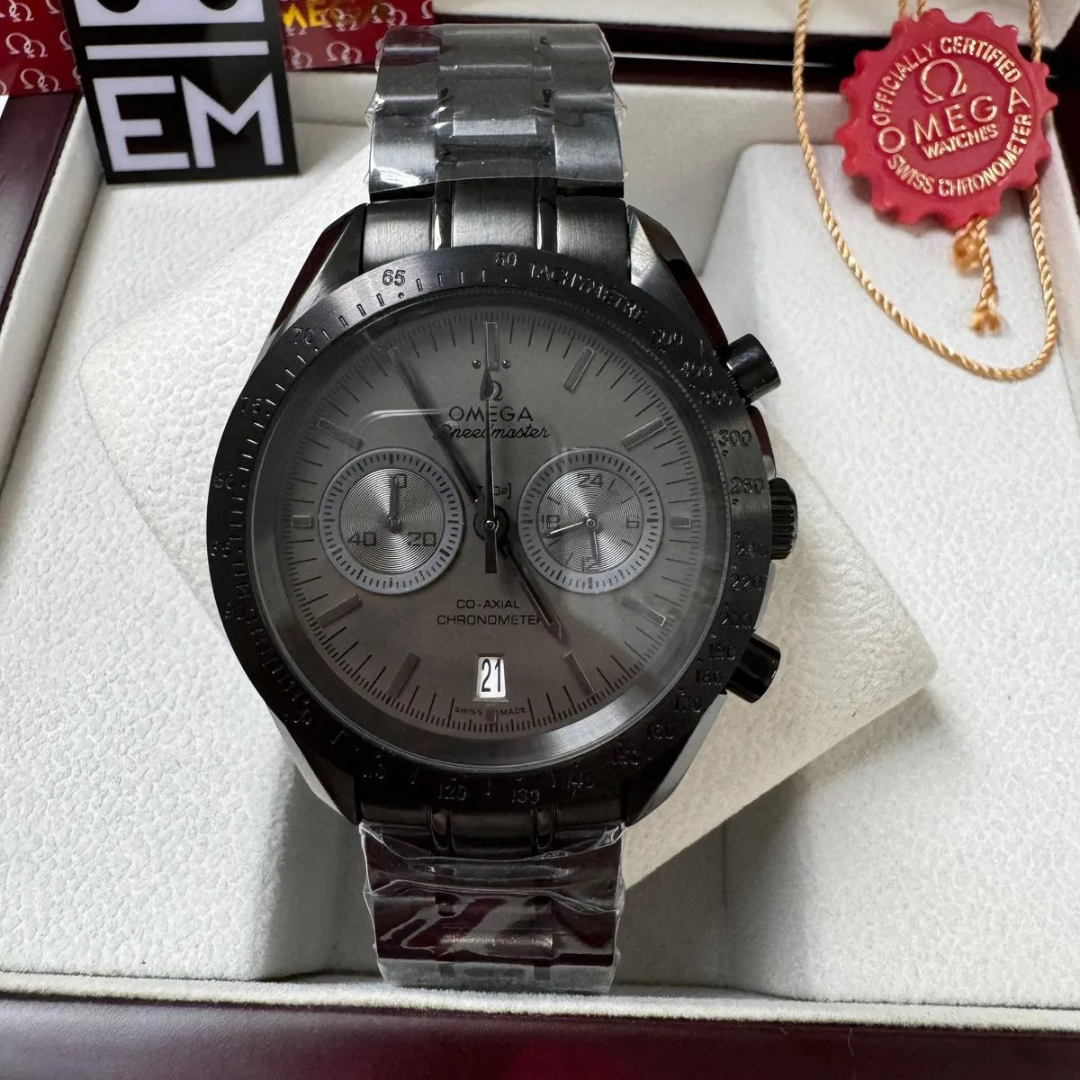 Speedmaster “Full Black Steel” – Co-Axial Chronometer