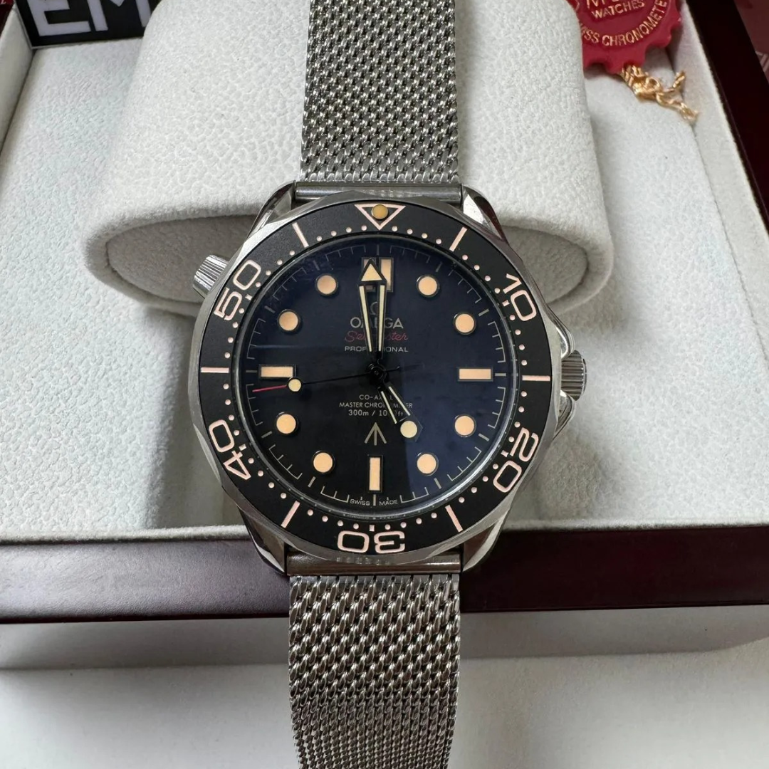 Seamaster 300M Diver “007 Edition” – Black/Mesh Bracelet Stainless Steel