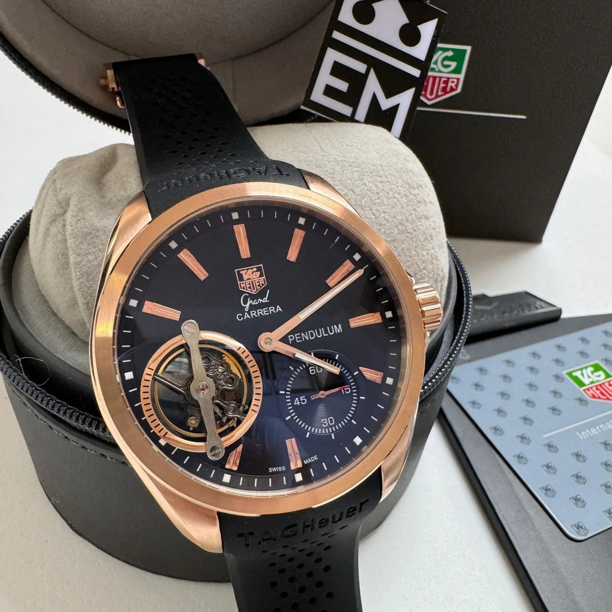 TH Carrera Pendulum Rose Gold – Black Dial
