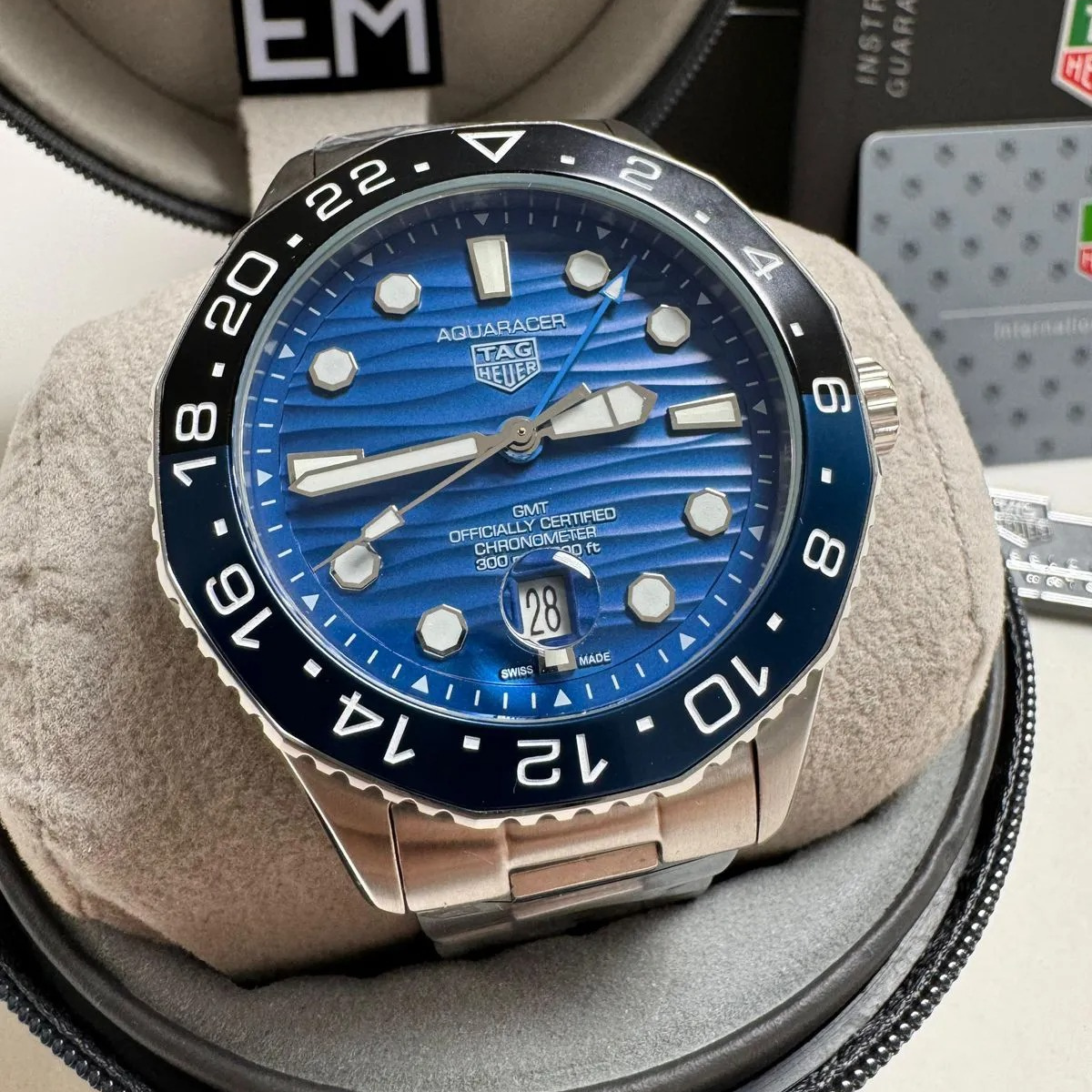 TH Aquaracer Professional 300 GMT Blue – Automatic