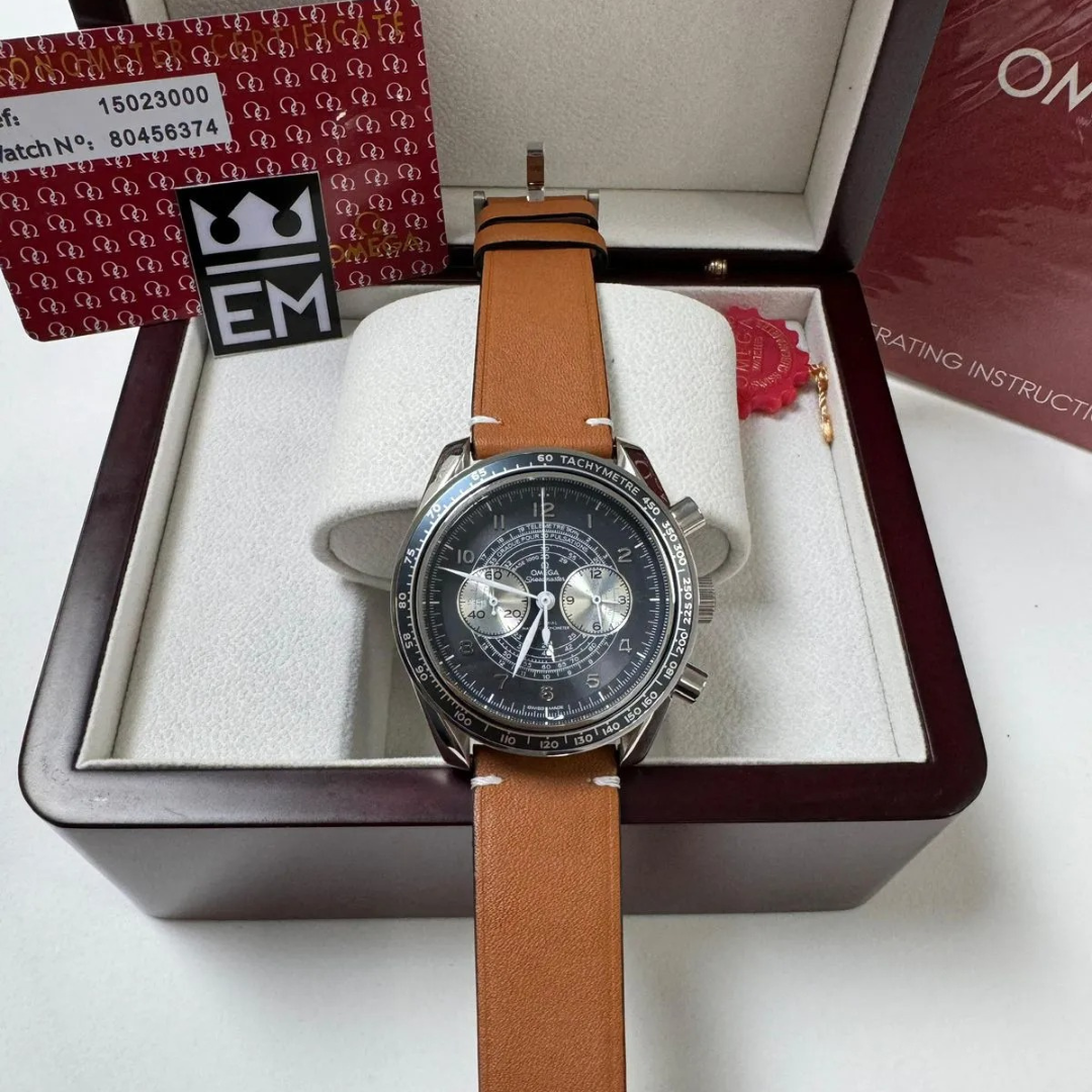 Speedmaster Broad Arrow Black/Silver – 42 mm Cognac Leather Strap