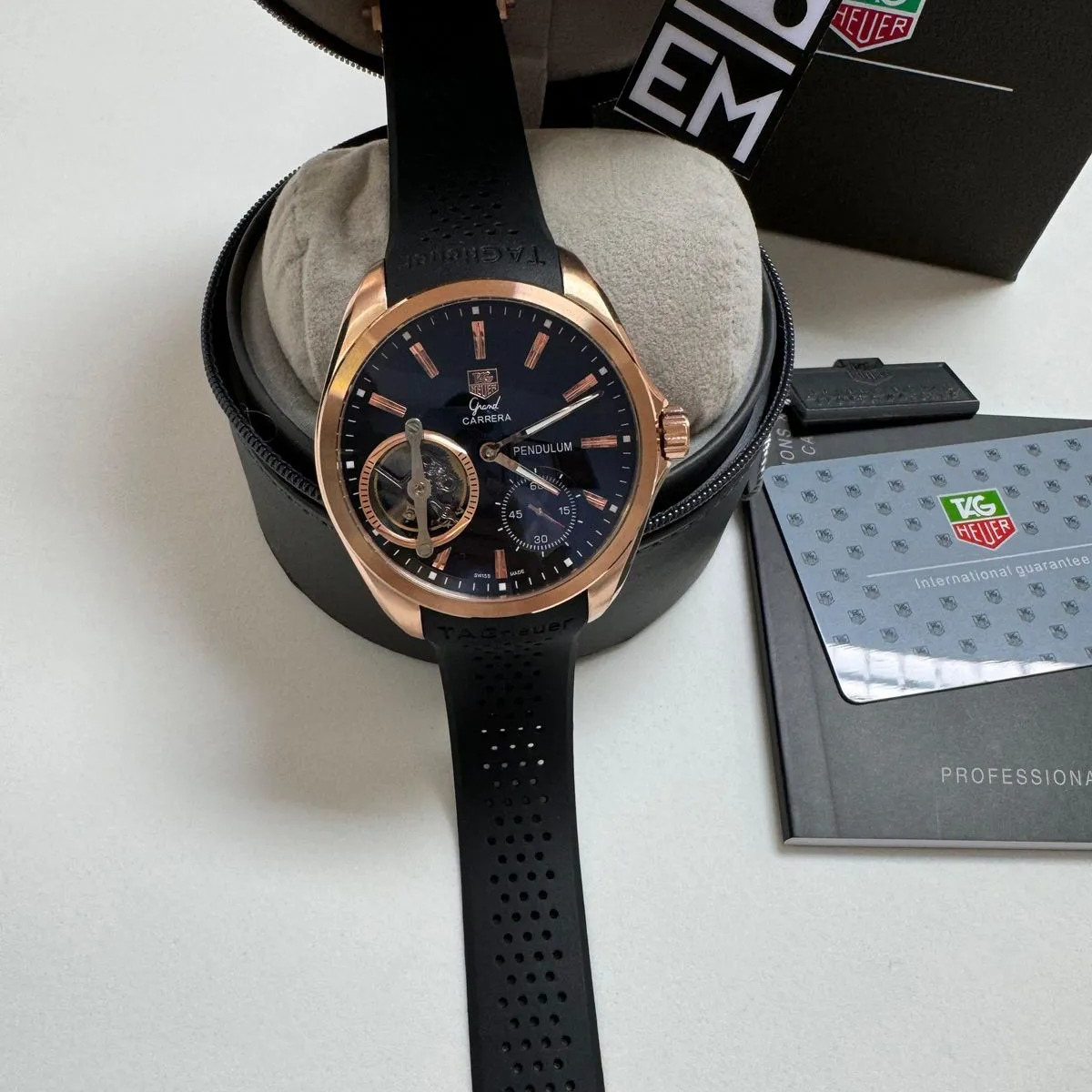 TH Carrera Pendulum Rose Gold – Black Dial