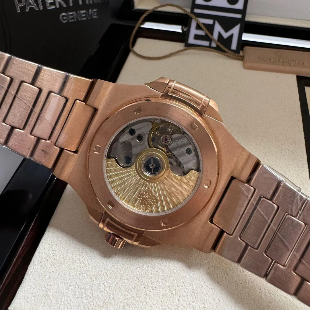 PP Nautilus Rose Gold – Automatic with Full Calendar